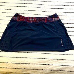 Brooks running skirt in excellent condition size L